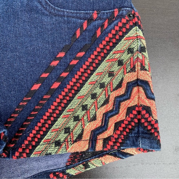 Denim Shorts with Geometric Embroidery - Picture 4 of 6